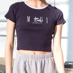 Brandy Melville navy blue Hawaii crop top 💙🤍💙